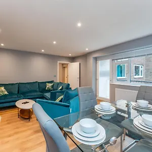 https://stylish-2-bedroom-apartment-in-bournemouth-500m-from-beach.bournemouth-hotels.org