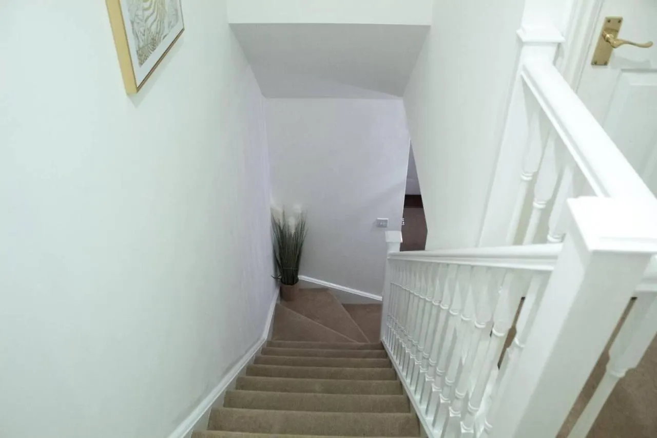 Charming 2-Bed Home In The Heart Of Nottingham 0*,
